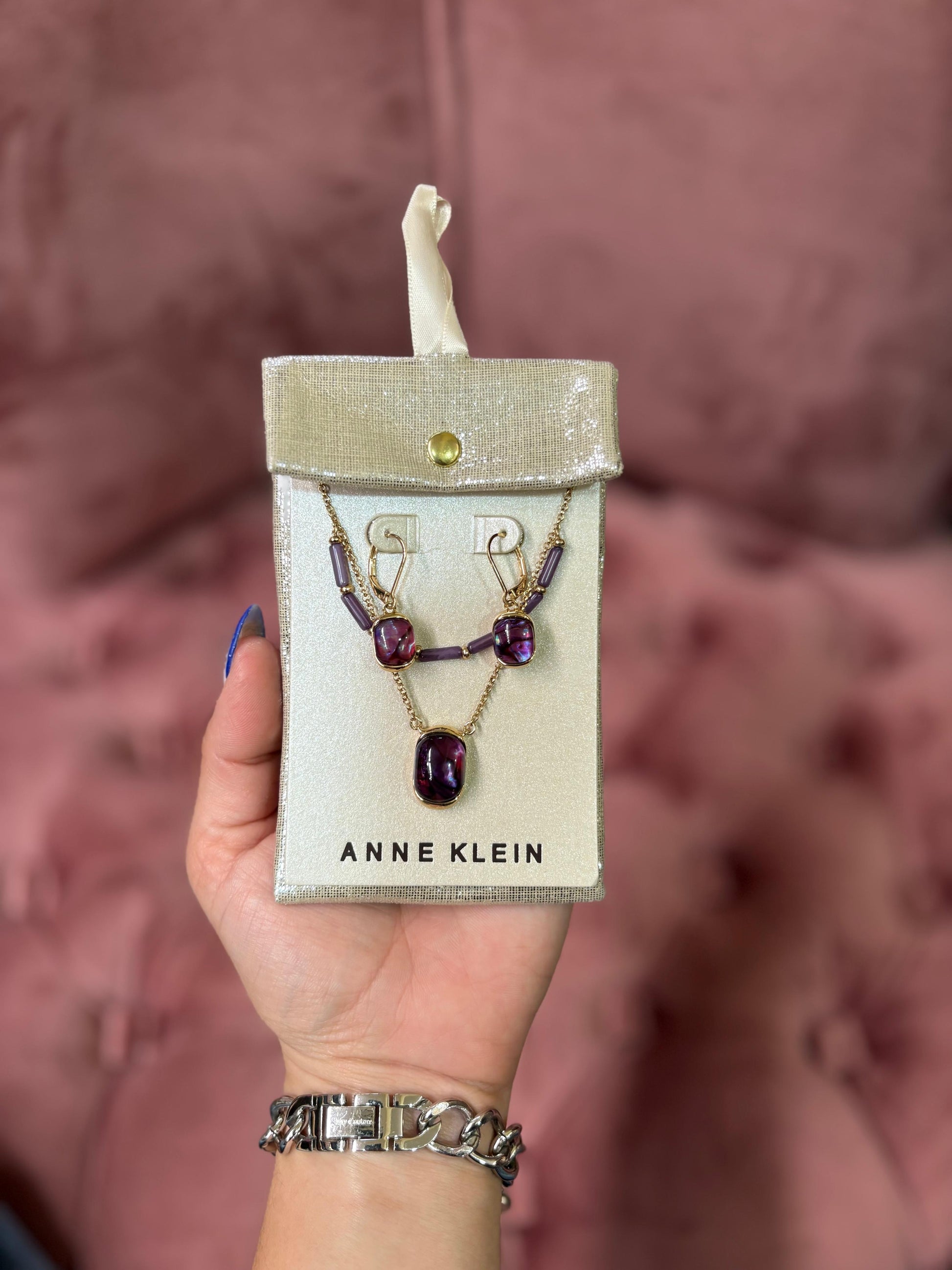 Juego Aretes y collar Anne Klein