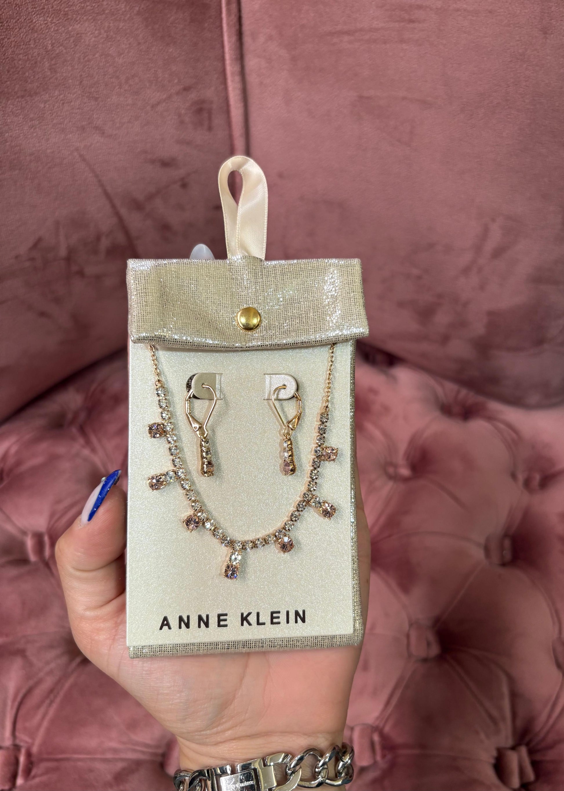 Juego collar y aretes