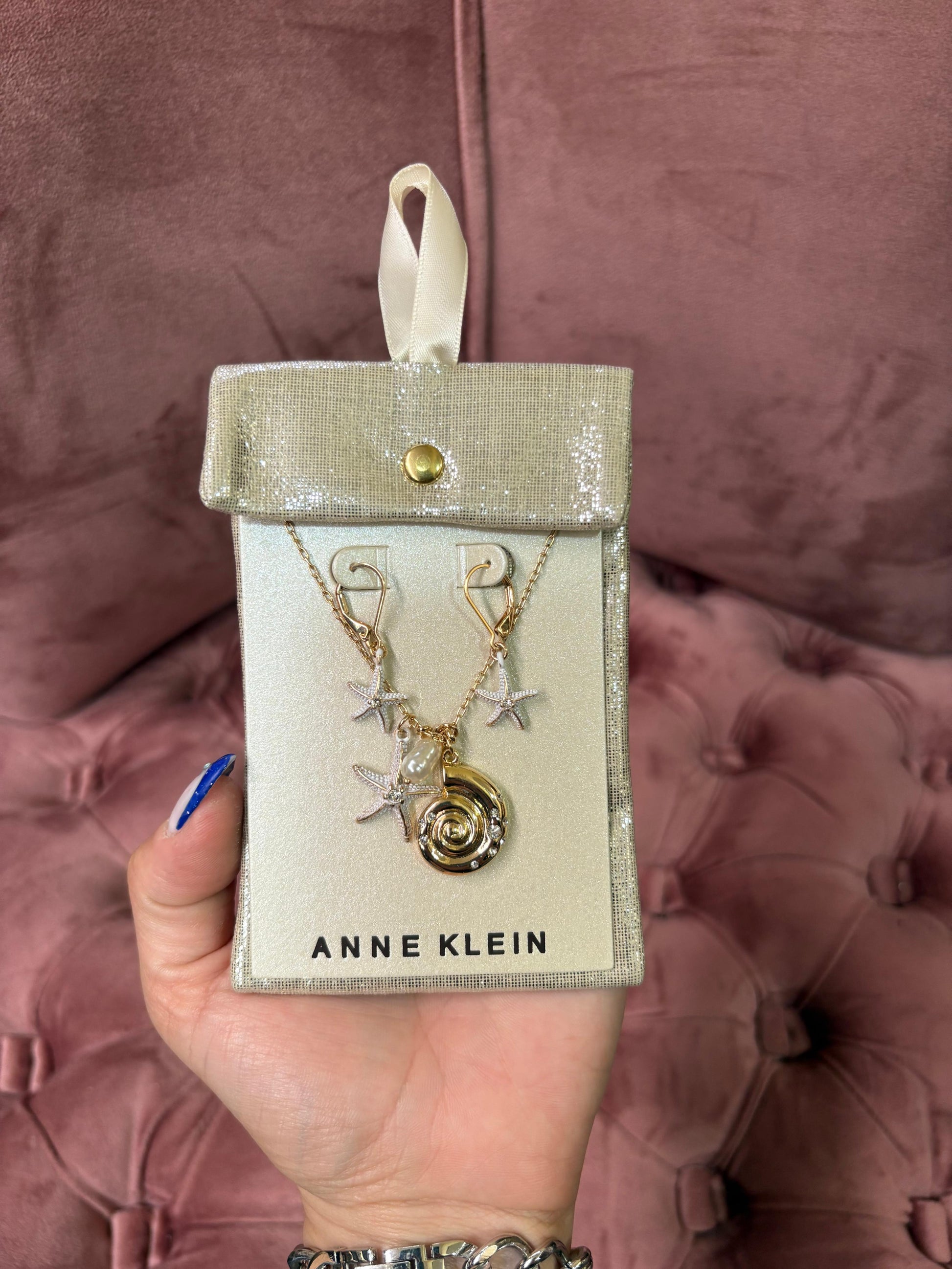 Juego Collar y Aretes