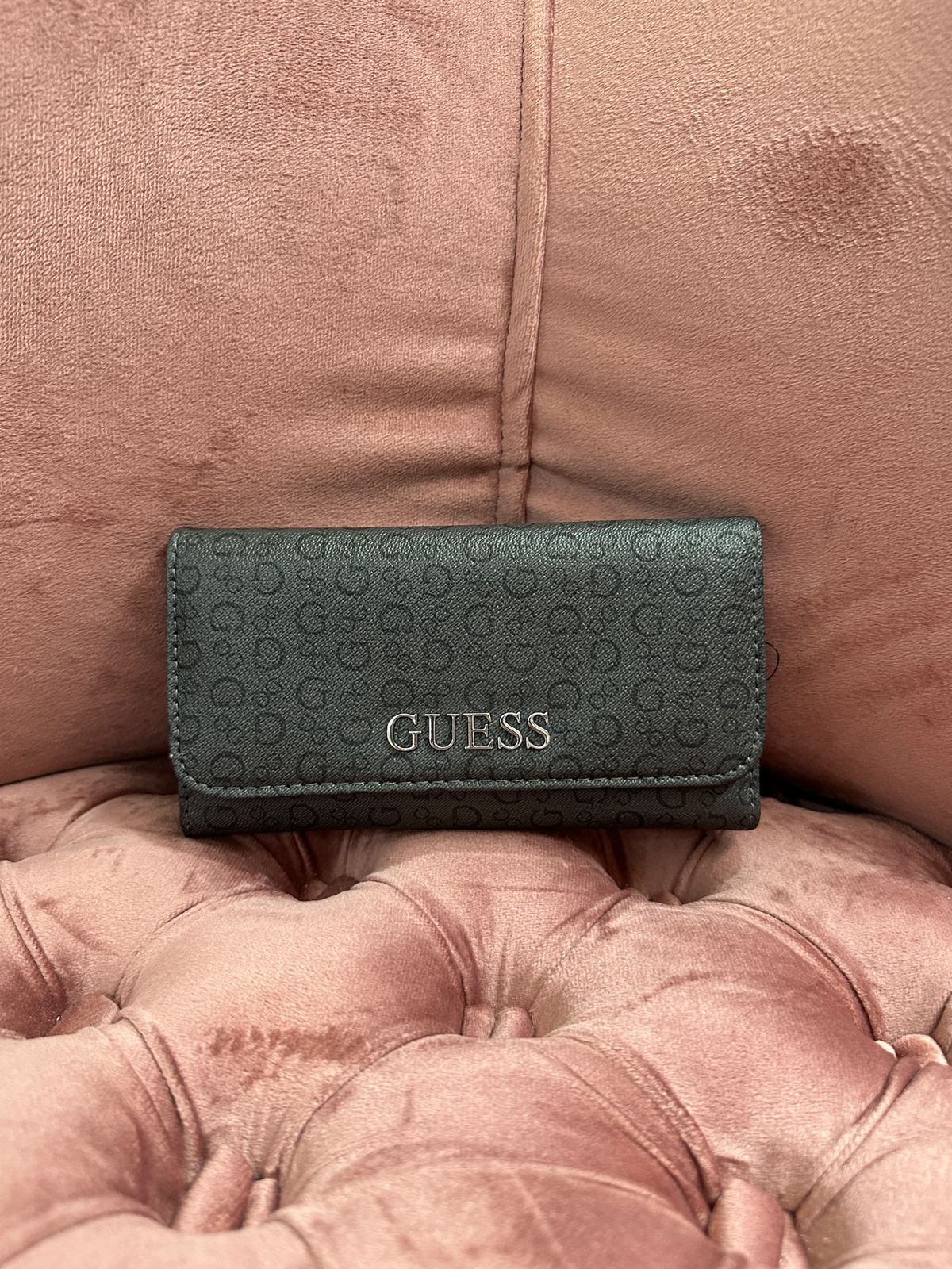 Billetera mujer Guess