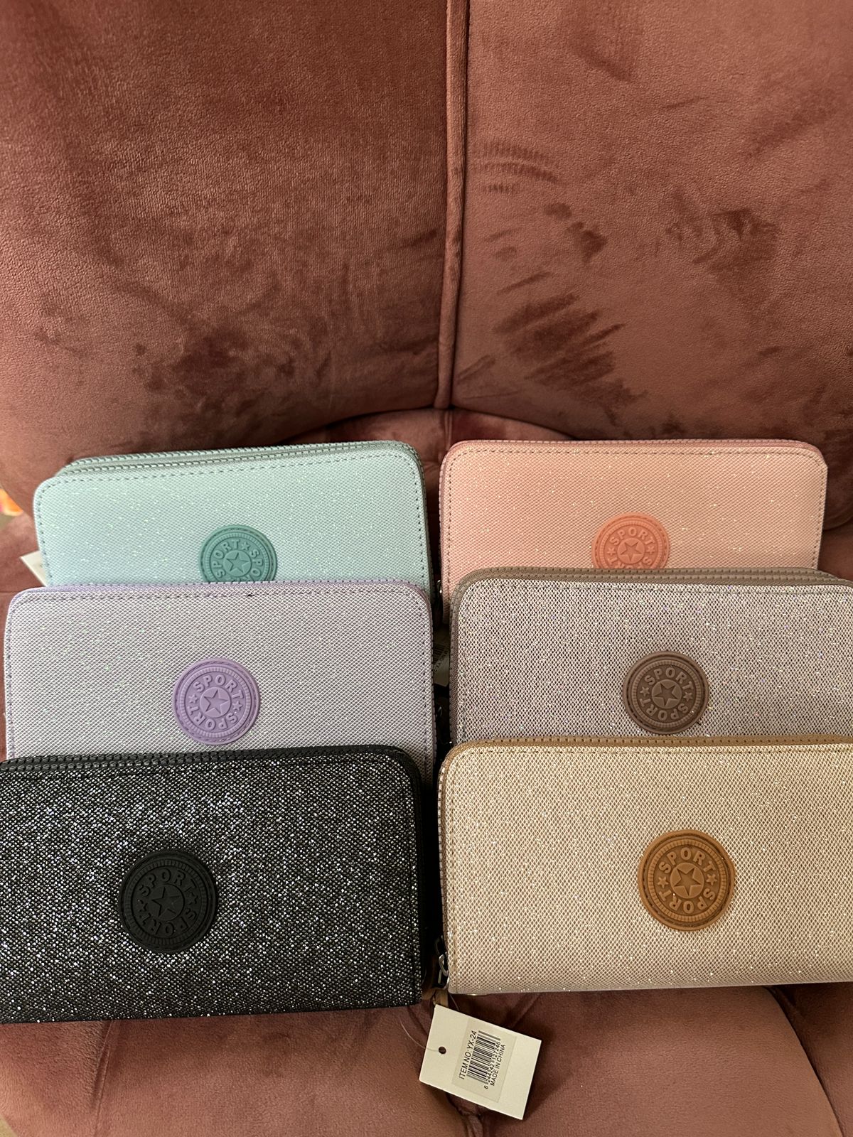 Billeteras de colores brillantes